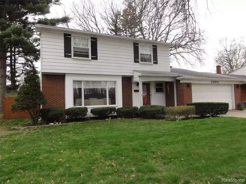 33071 BARKLEY Street, Livonia, MI 48154 3518