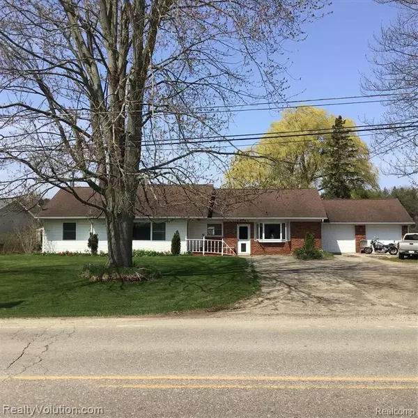 6945 JEFFERSON Road, North Branch, MI 48461 8717