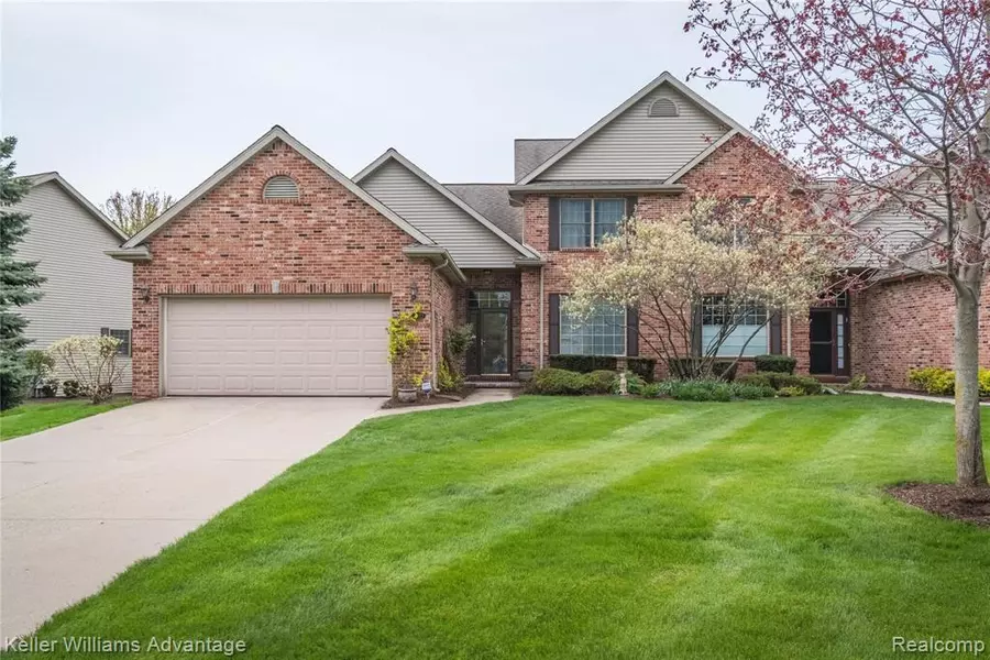 13023 HARBOR LANDINGS Drive, Fenton, MI 48430 8899