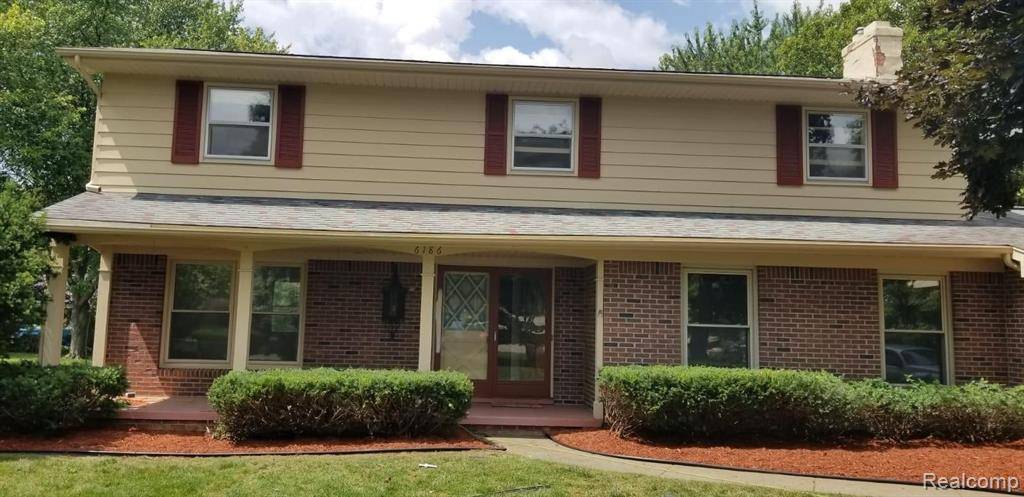 6186 KINGS CROWN Road, Grand Blanc, MI 48439 8710