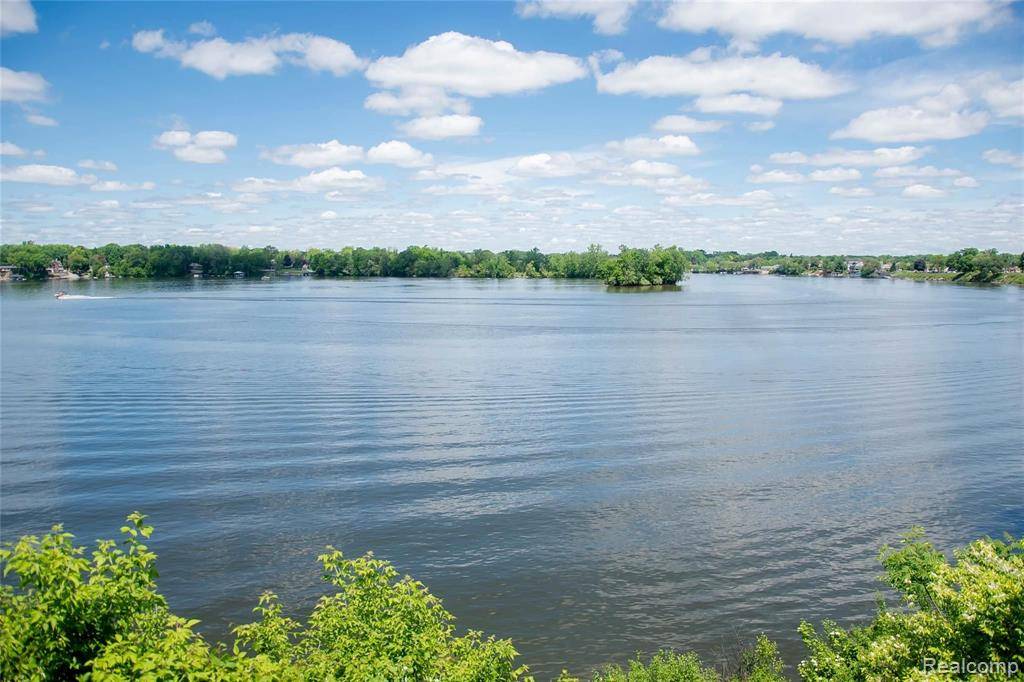 758 W HURON RIVER Drive, Belleville, MI 48111 2523