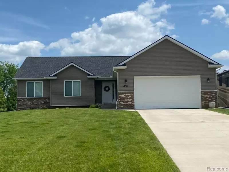 451 PHEASANT RIDGE Court, Ortonville, MI 48462 5100