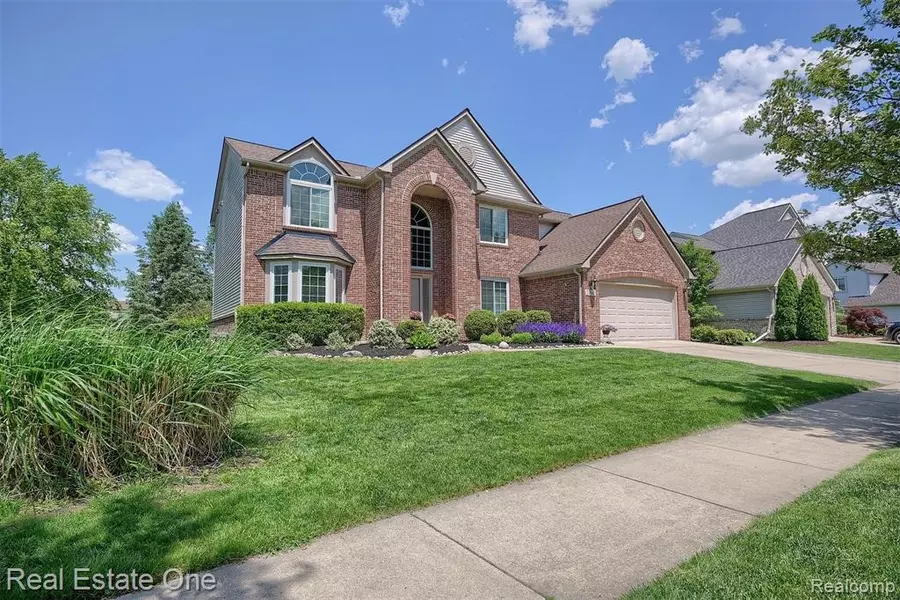 2760 IVY HILL Drive, Commerce Twp, MI 48382