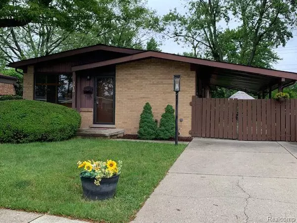 3918 Edgeland Avenue, Royal Oak, MI 48073