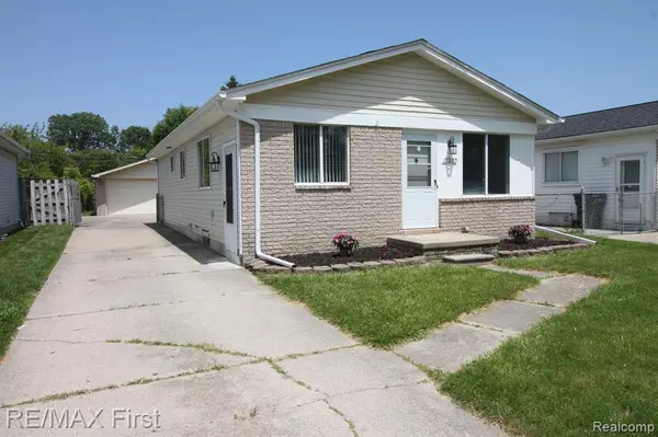 Clinton Township, MI 48035 4331,23167 ELMIRA Street