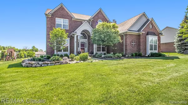 South Lyon, MI 48178 8093,26620 DARIA Circle