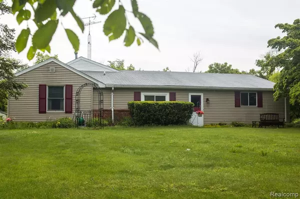 7858 SANILAC Avenue,  Lexington,  MI 48450 9737