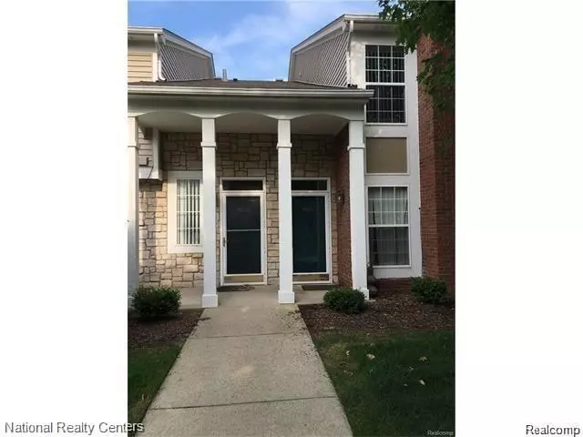 4194 BERKSHIRE Drive, Sterling Heights, MI 48314 1232