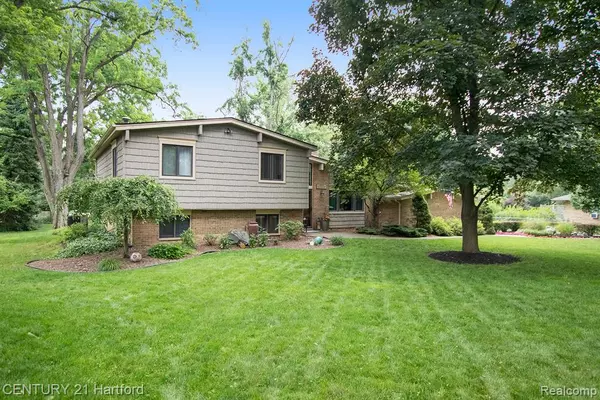 26400 Springland Street, Farmington Hills, MI 48334 4746