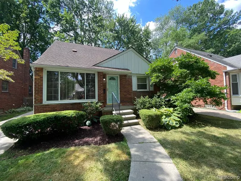 20632 KENMORE Avenue, Harper Woods, MI 48225 1721