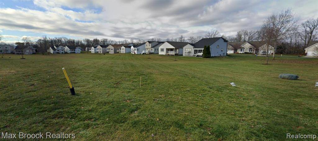 Grand Blanc, MI 48439 4267,5146 SANDALWOOD Circle