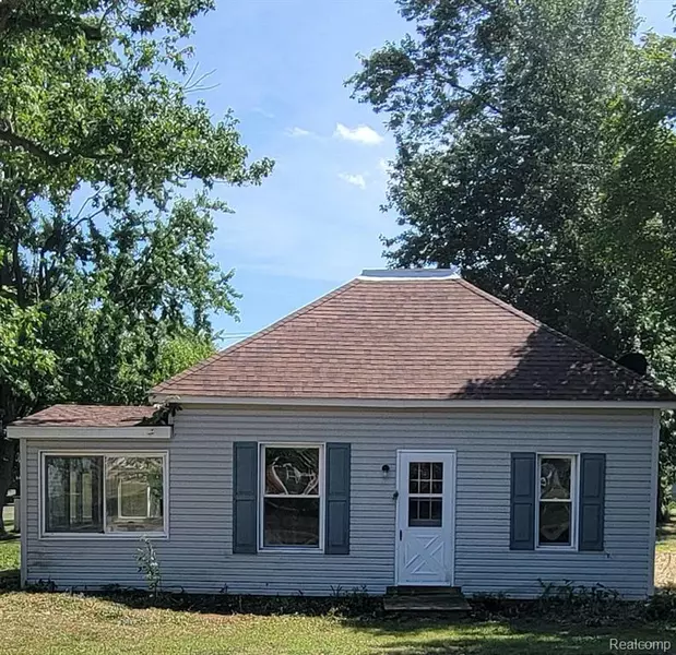 4297 MAPLE Street, Brown City, MI 48416 8013