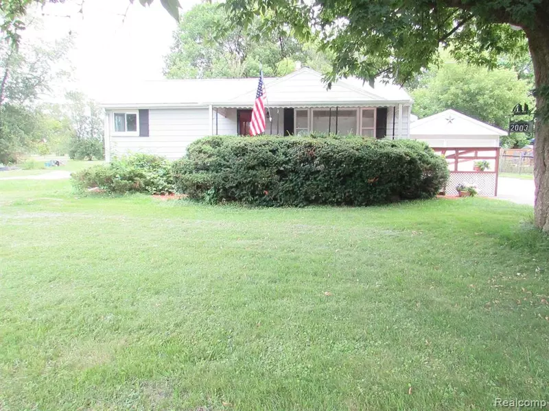 2003 S BELSAY Road, Burton, MI 48519 1209