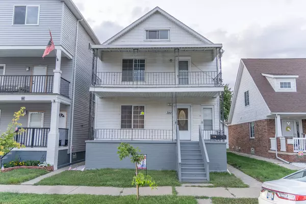 Hamtramck, MI 48212 4243,3911 EVALINE Street