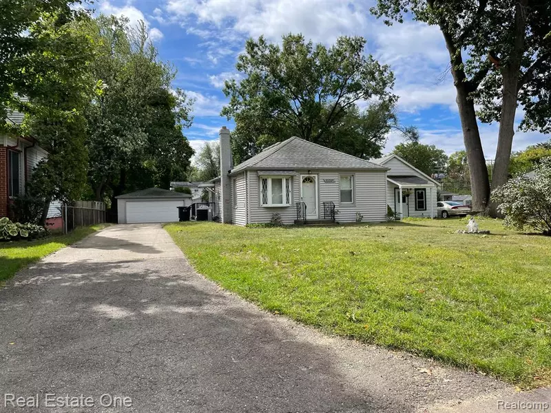 35709 SCHLEY Avenue, Westland, MI 48186 8308