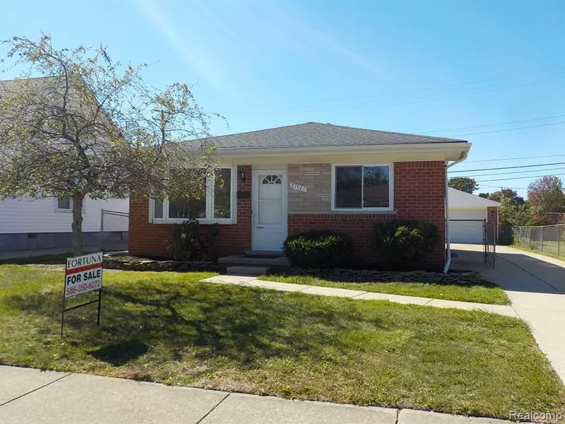 27927 Gladstone, Saint Clair Shores, MI 48081