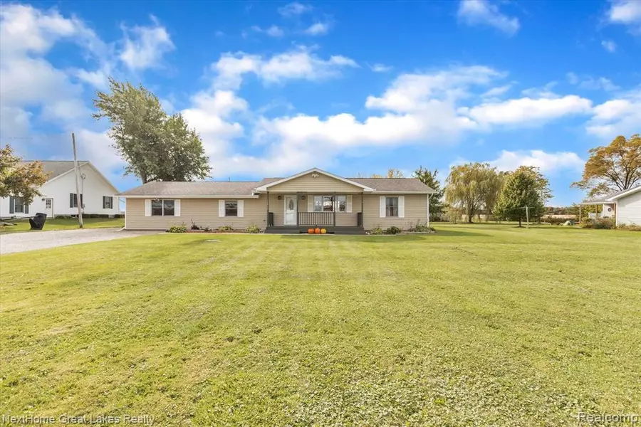 10810 EASTON Road, New Lothrop, MI 48460 9714