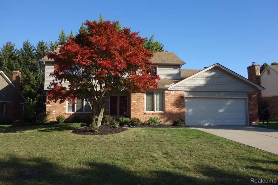 2792 BROADMOOR Drive, Rochester Hills, MI 48309 1368