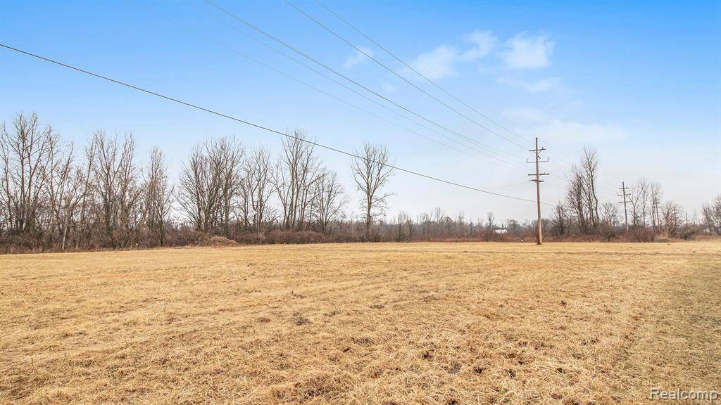 51230 WILLIS Road, Belleville, MI 48111 9395
