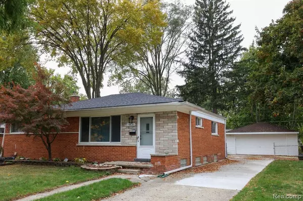 Livonia, MI 48152 1580,19633 PARKER Street