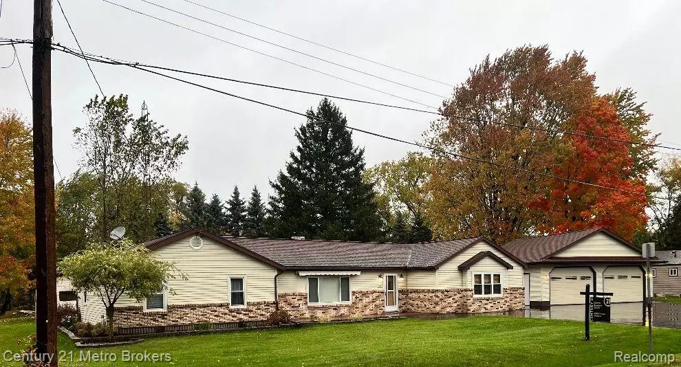 5153 RAYMOND Avenue, Burton, MI 48509 1933