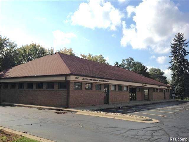 West Bloomfield, MI 48324 3536,7805 COOLEY LAKE Road