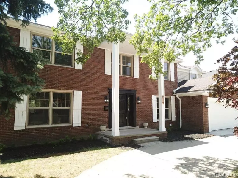 639 CANTERBURY Road, Grosse Pointe Woods, MI 48236 1282