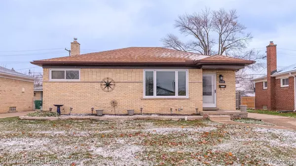 350 N LEONA Avenue, Garden City, MI 48135 2636