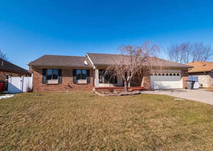 40581 HEATHERLEA, Clinton Township, MI 48038 2548