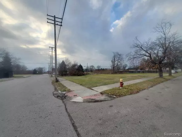 Detroit, MI 48208 2354,3301 ROOSEVELT Street