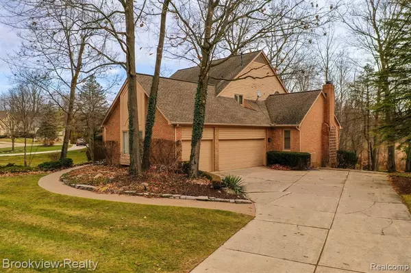 Farmington Hills, MI 48331 2949,28014 COPPER CREEK Lane