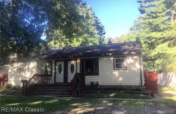 Holly, MI 48442 1709,212 CENTER Street