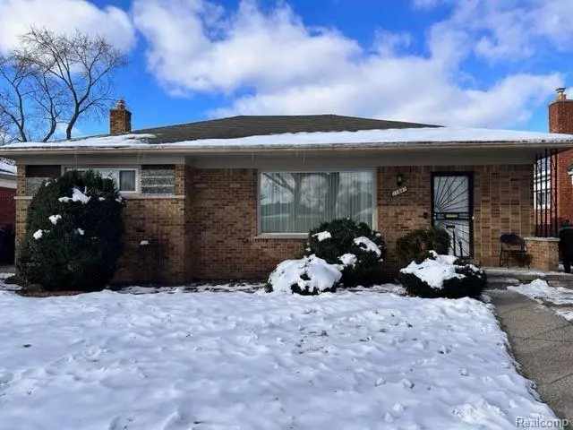 21681 PARKLAWN Street, Oak Park, MI 48237 2628