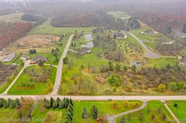 Davison, MI 48423 8676,9338 ORCHARD VALLEY LANE