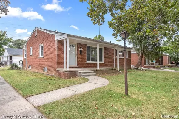 8611 KINMORE Street, Dearborn Heights, MI 48127 1268