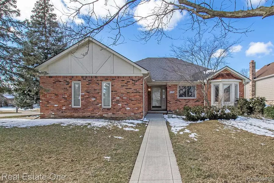 42881 MIRABILE Trail, Clinton Township, MI 48038 2446