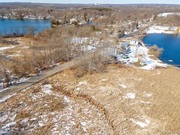 Commerce Twp, MI 48390 1666,Vacant Carroll Lake Road