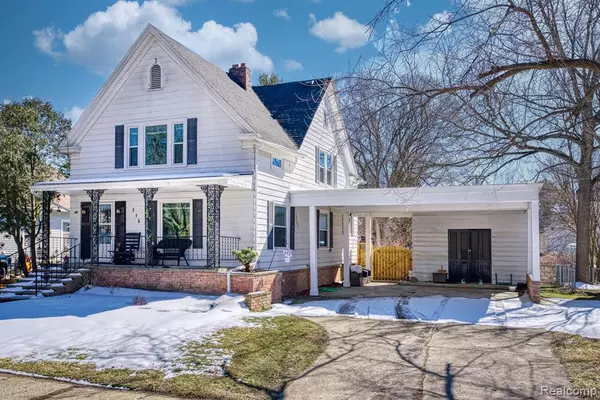 216 E 2ND Street, Perry, MI 48872 8522