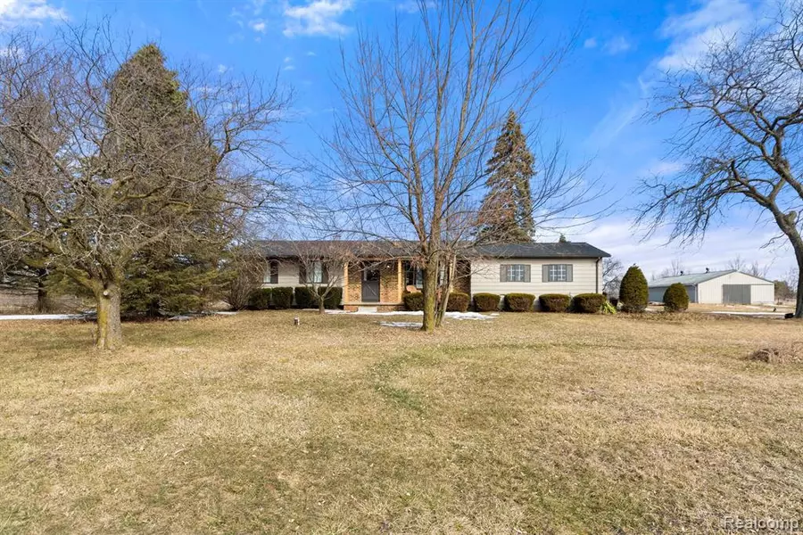 9815 E BROOKS Road, Lennon, MI 48449 9678