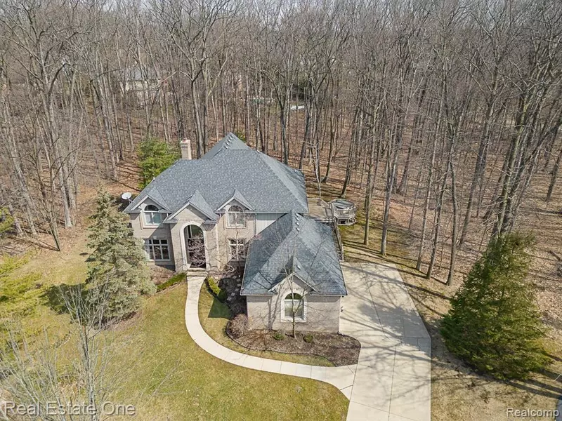 1926 BROOKFIELD, Rochester Hills, MI 48306 4000