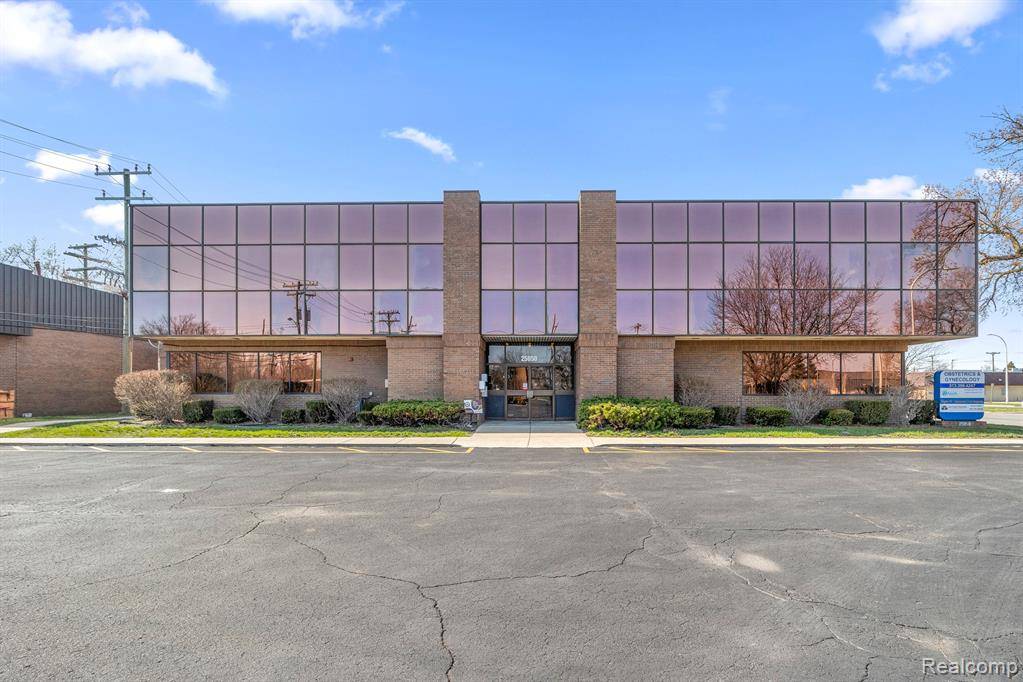 25050 W OUTER Drive, Lincoln Park, MI 48146 1297
