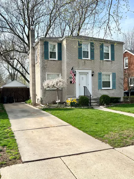 19211 Eastborne Street, Harper Woods, MI 48225 2405