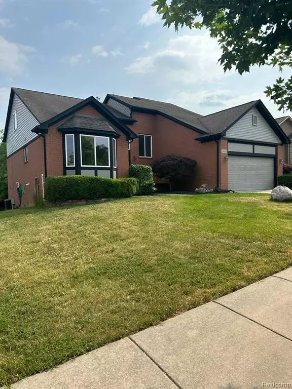 Auburn Hills, MI 48326 4319,3616 THORNWOOD Drive