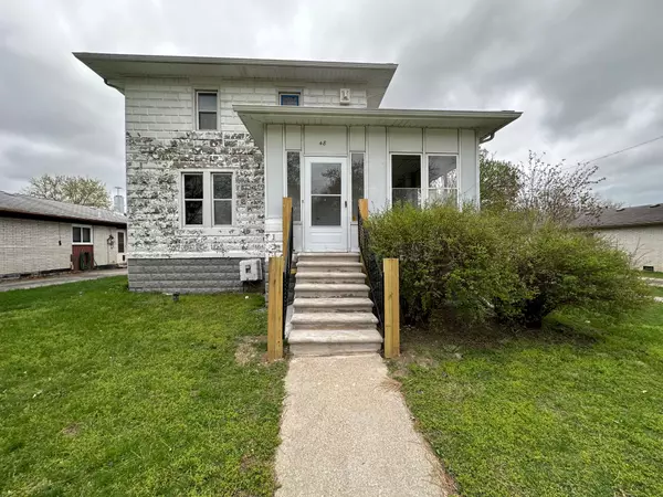 48 INCHES Street, Mount Clemens, MI 48043 2421