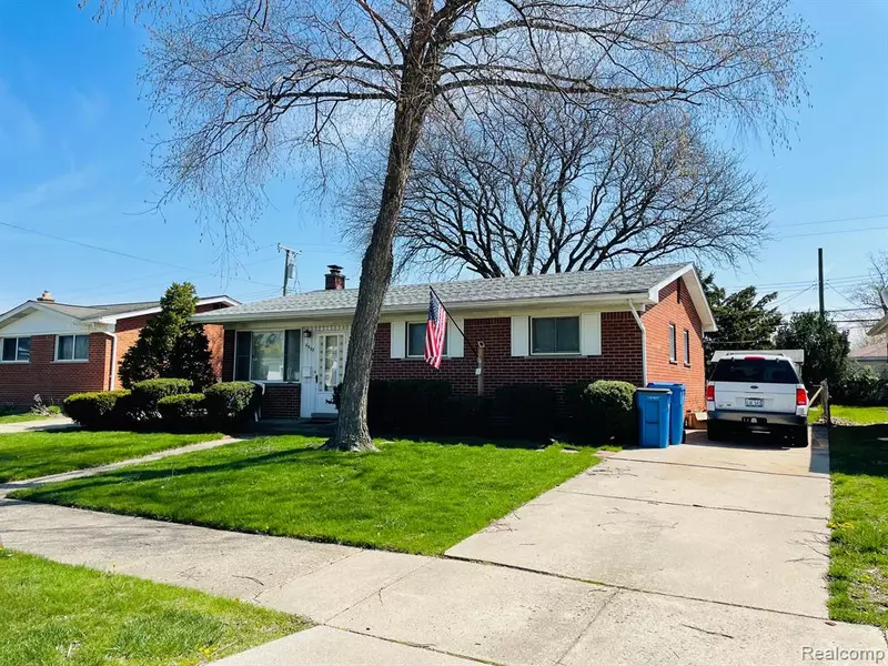 6058 FAIRWOOD Drive, Dearborn Heights, MI 48127 2807