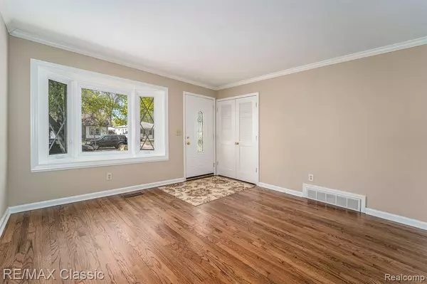 Dearborn Heights, MI 48125,4445 Bedford Street