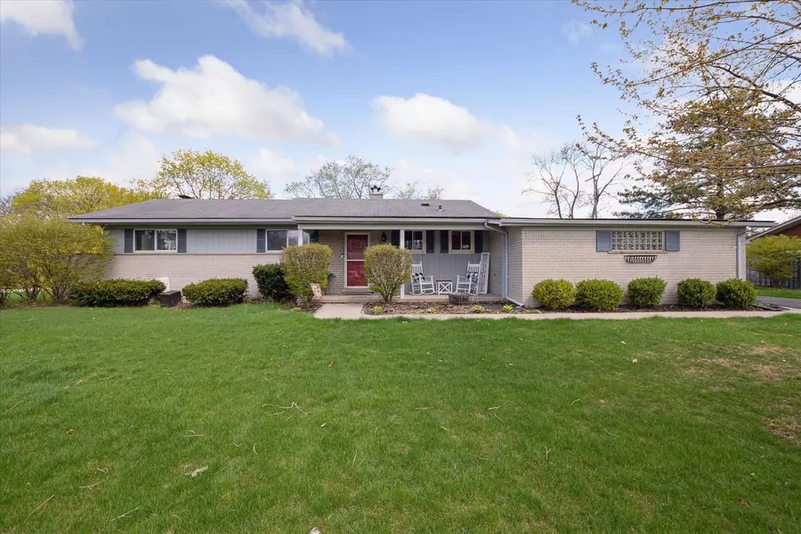 28801 LORIKAY Street, Farmington Hills, MI 48334 2837