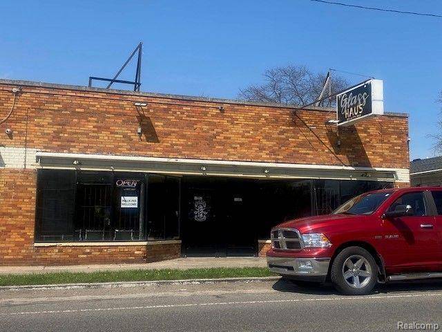Detroit, MI 48234 3705,11351 E 7 MILE Road