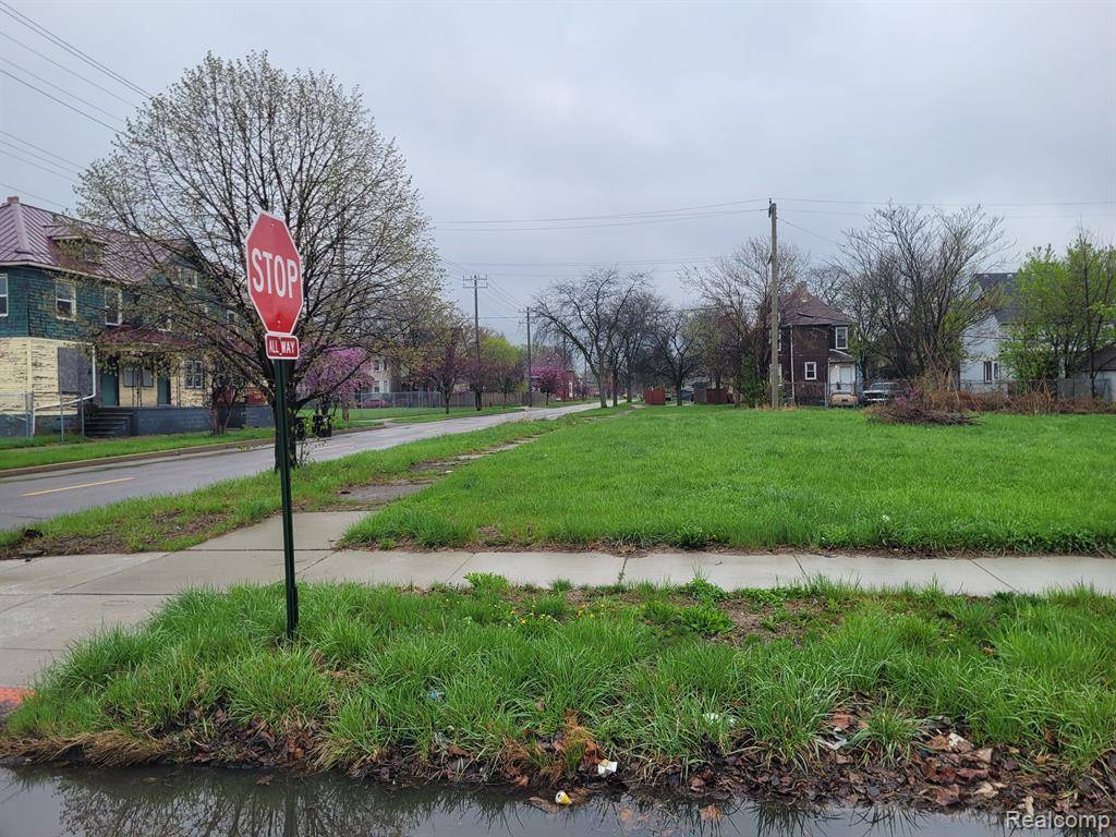 456 E EUCLID Street, Detroit, MI 48202 2213