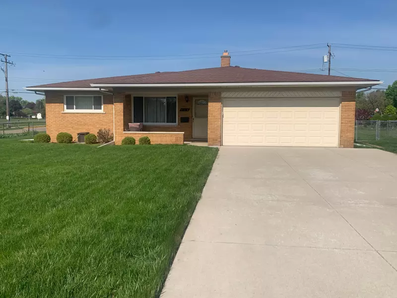 45413 KLINGKAMMER Street, Utica, MI 48317 5772